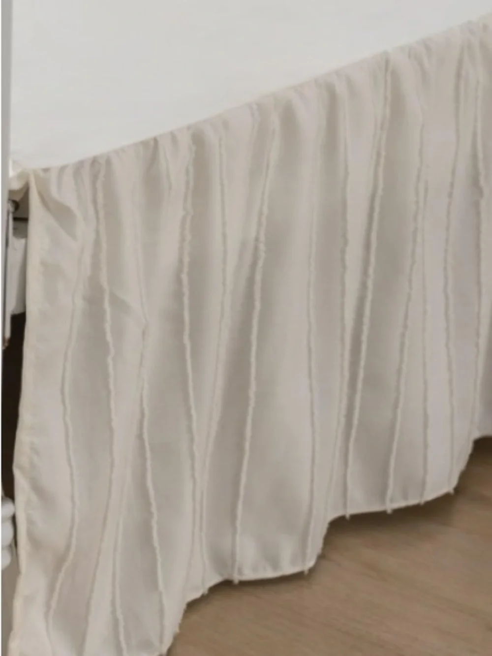 Ivory Boho Tufted Dot Split Corner Bed Skirt 13” Drop - TWIN